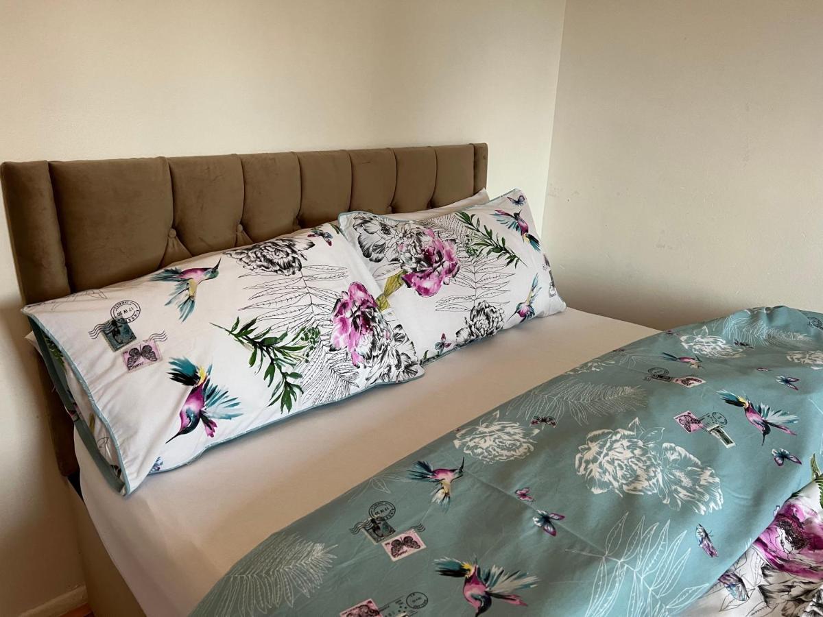 Park View Serviced Apartment - Next To Northolt Tube Station - Near Central London & Wembley المظهر الخارجي الصورة
